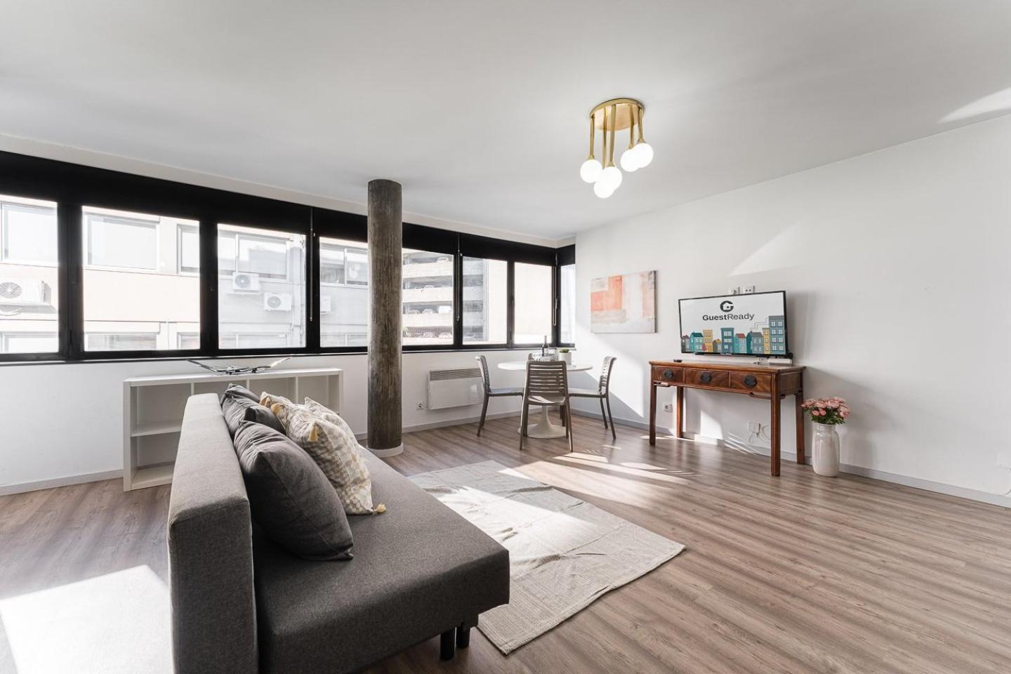 Guestready - Grayscale Apartment Porto Bagian luar foto
