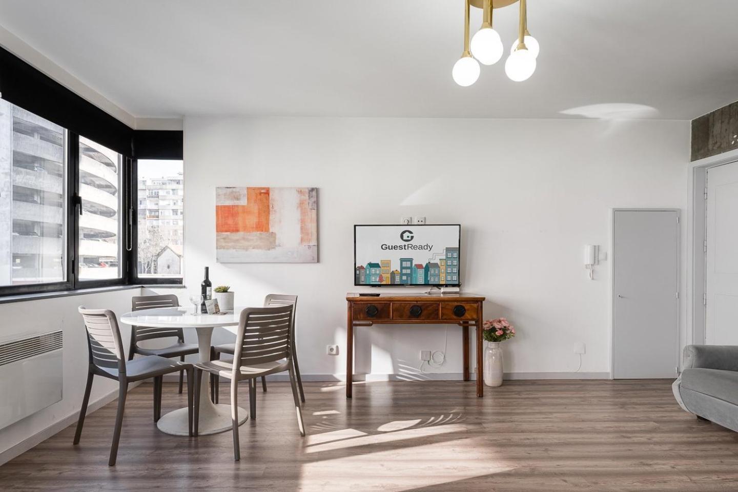 Guestready - Grayscale Apartment Porto Bagian luar foto